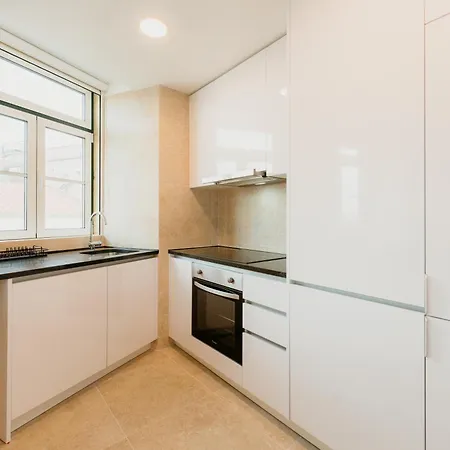 Apartment Mary Pink - No 2b - Charming Two-bedroom Lisbon