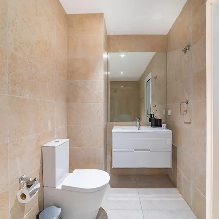 Prime Living - Ourique Apartment