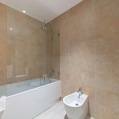 Prime Living - Ourique Apartment